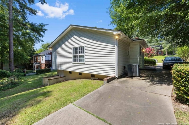 810 Westmont Dr, Fayetteville, NC 28305
