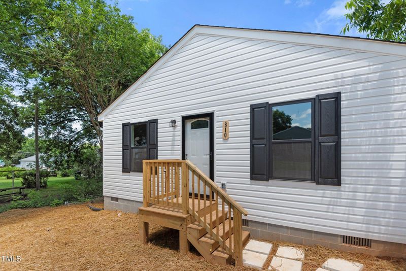 810 Williams St, Burlington, NC 27217