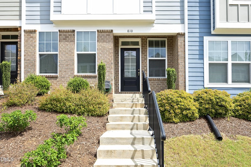 810 Winter Meadow Dr, Wake Forest, NC 27587