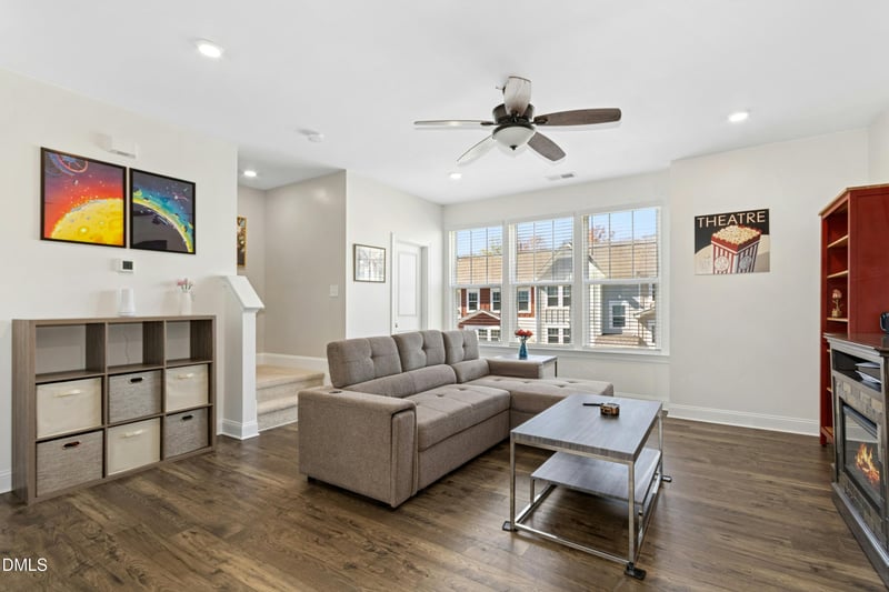 810 Winter Meadow Dr, Wake Forest, NC 27587