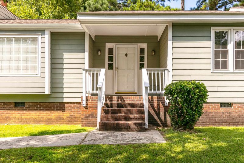 8100 Bentwood Pl, Raleigh, NC 27615