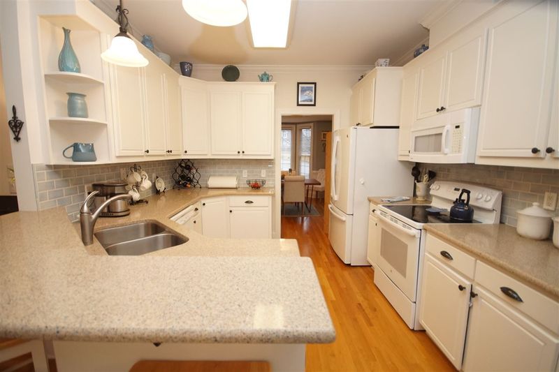 8100 Fallston Ct, Raleigh, NC 27613