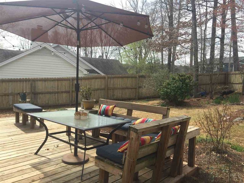 8100 Owenston Ct, Raleigh, NC 27612