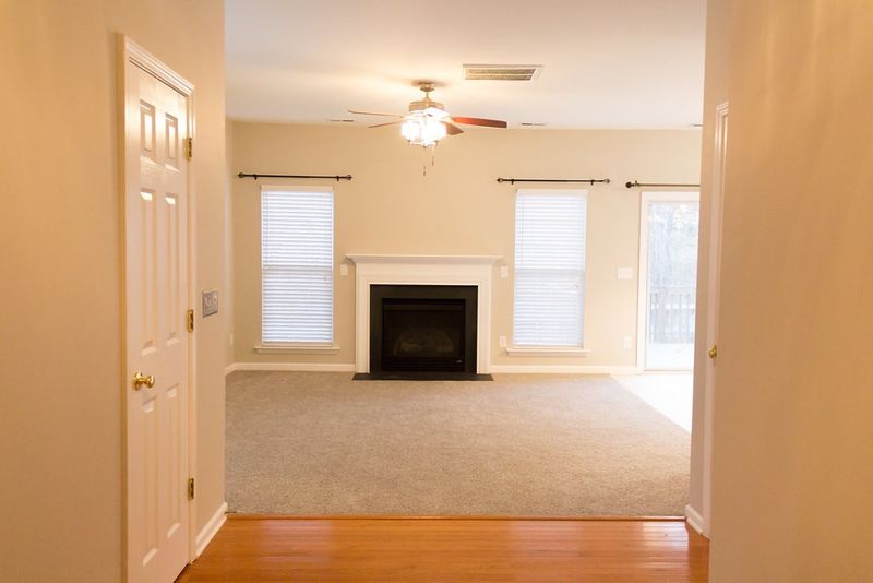 8100 Stone Bridge Ct, Wake Forest, NC 27587