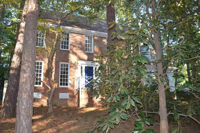 8101 Calais Dr, Raleigh, NC 27613