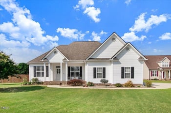 8101 Claybrooke Ct, Willow Springs, NC 27592