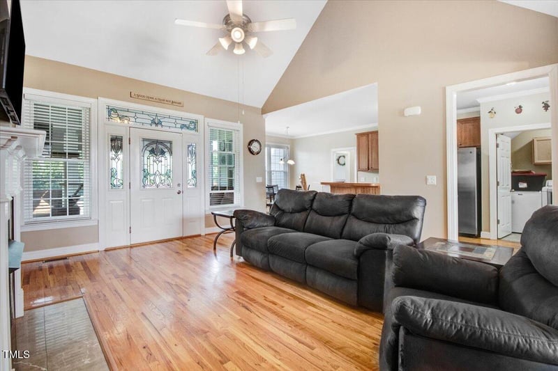 8101 Claybrooke Ct, Willow Springs, NC 27592