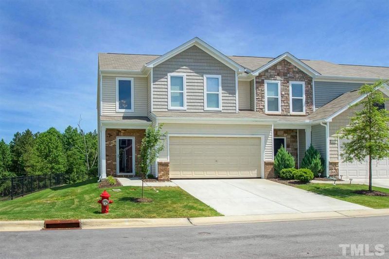 8101 Yaxley Hall Dr, Raleigh, NC 27616