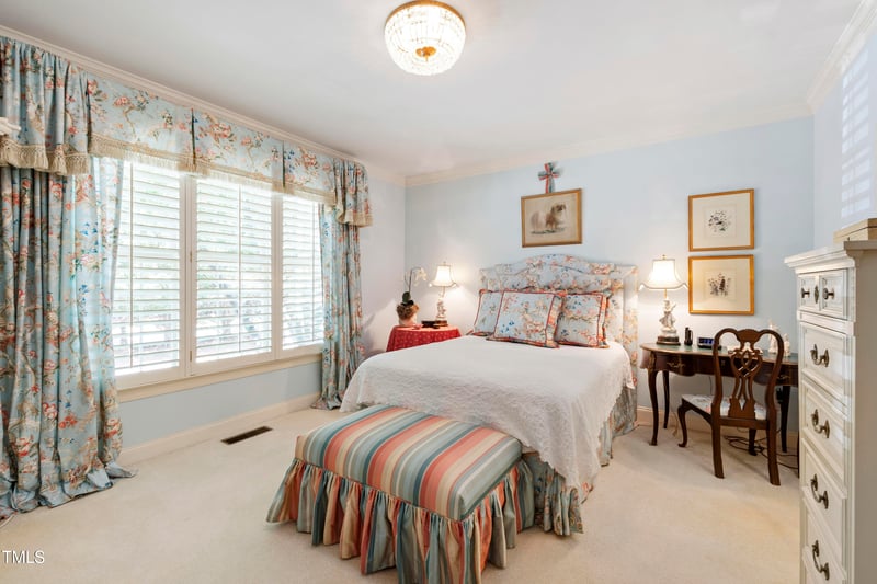 8102 St Chapelle Ct, Raleigh, NC 27615
