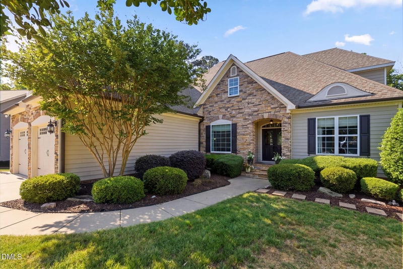 8104 Crookneck Dr, Angier, NC 27501