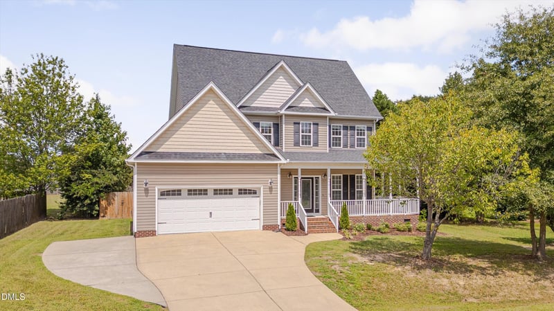 8104 Hartwood Glen Cir, Willow Springs, NC 27592