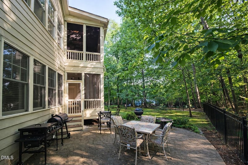 8104 Henderson Rd, Apex, NC 27539