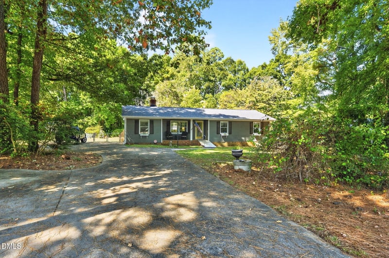 8104 Rhodes Rd, Apex, NC 27539