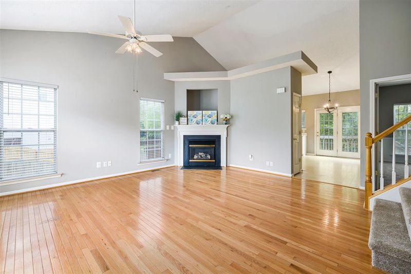 8104 Stone Bridge Ct, Wake Forest, NC 27587