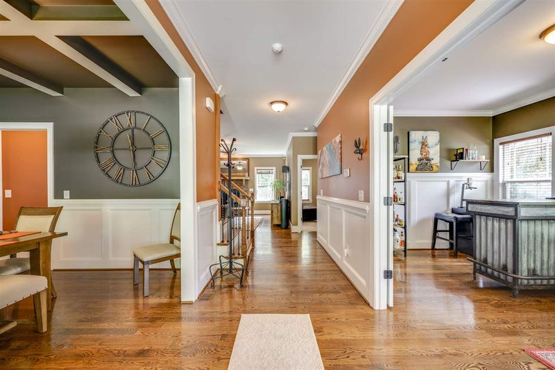 8105 Henderson Rd, Apex, NC 27539