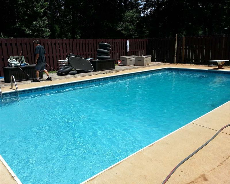 8105 Rolling Hills Dr, Raleigh, NC 27603
