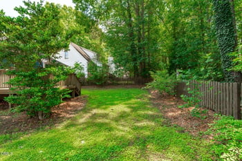8109 Round Oak Rd, Raleigh, NC 27616