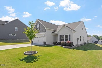 811 Bent Willow Dr, Clayton, NC 27527