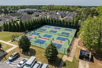 811 Bent Willow Dr, Clayton, NC 27527