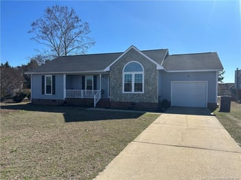 811 Brownsboro Pl, Hope Mills, NC 28348