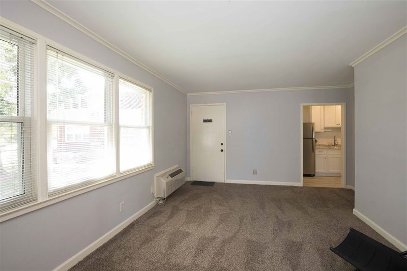 811 Daniels St #B, Raleigh, NC 27605