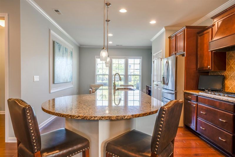 811 Gaston Manor Dr, Durham, NC 27703
