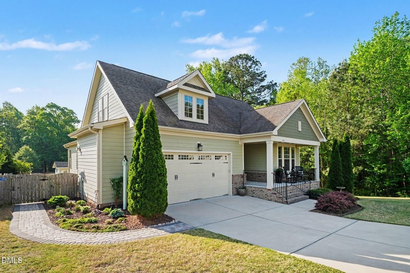 811 King Lake Ct, Fuquay Varina, NC 27526