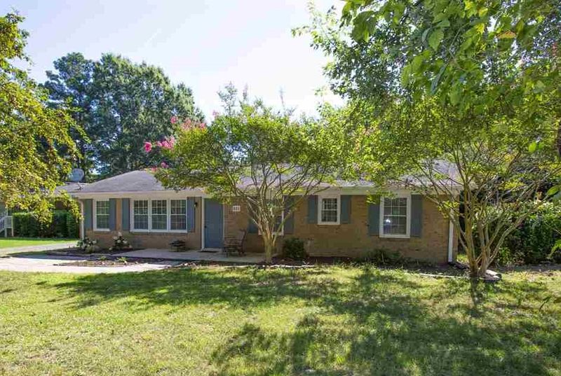 811 Lynn Rd, Durham, NC 27703