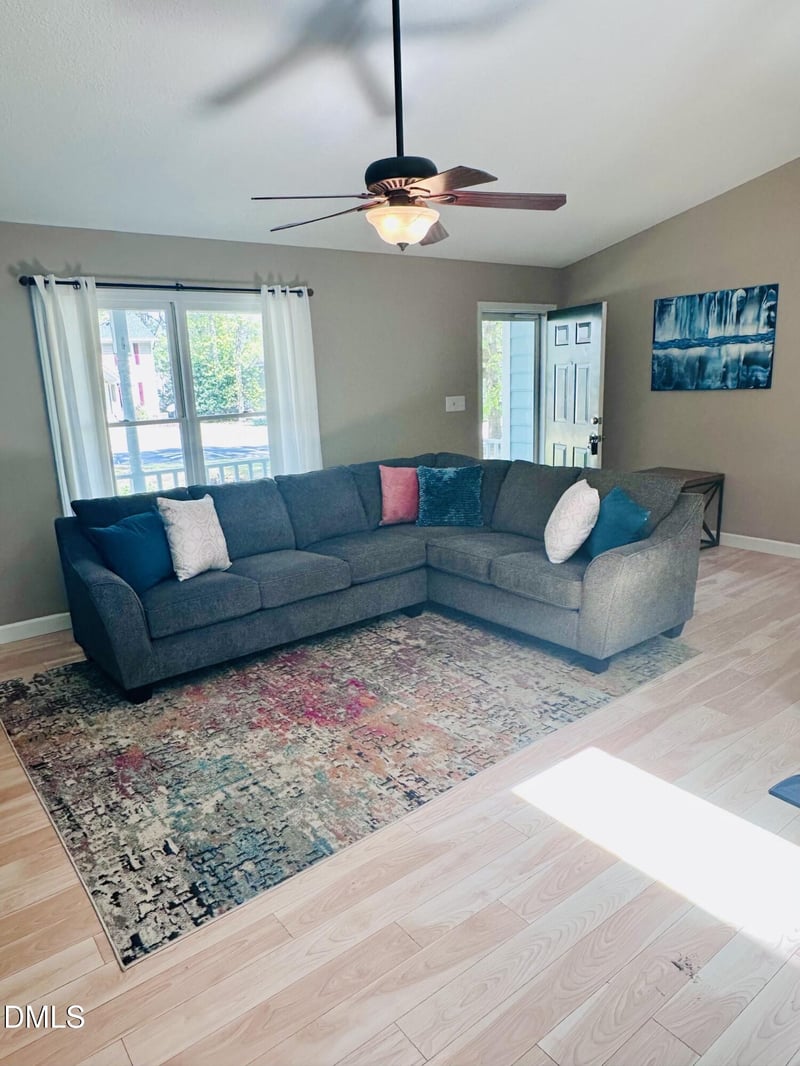 811 Sanderson Dr, Durham, NC 27704