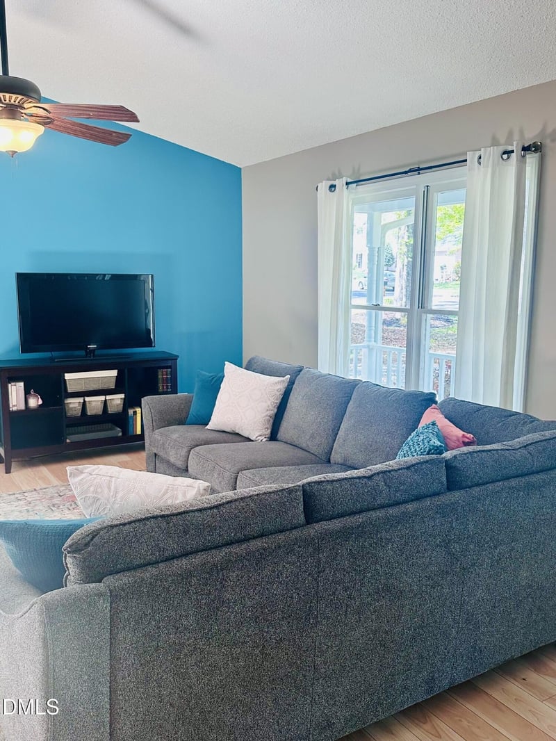 811 Sanderson Dr, Durham, NC 27704