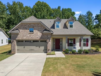 811 Tupelo Glen Ct, Fuquay Varina, NC 27526