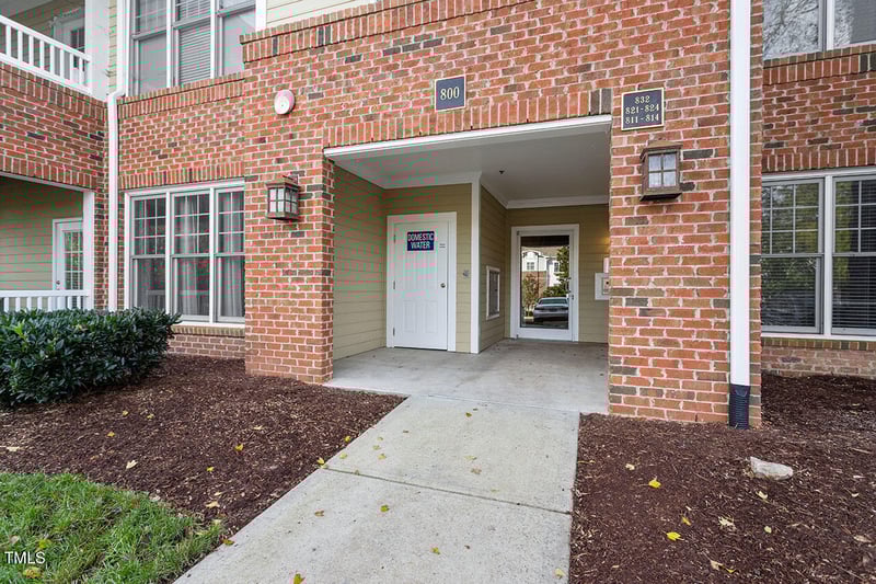 811 Waterford Lake Dr, Cary, NC 27519