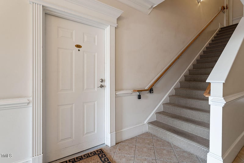 811 Waterford Lake Dr, Cary, NC 27519