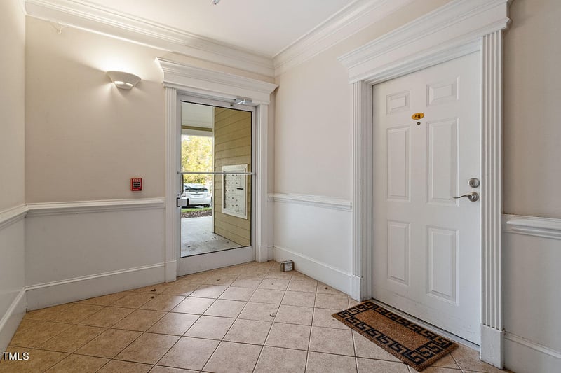 811 Waterford Lake Dr, Cary, NC 27519