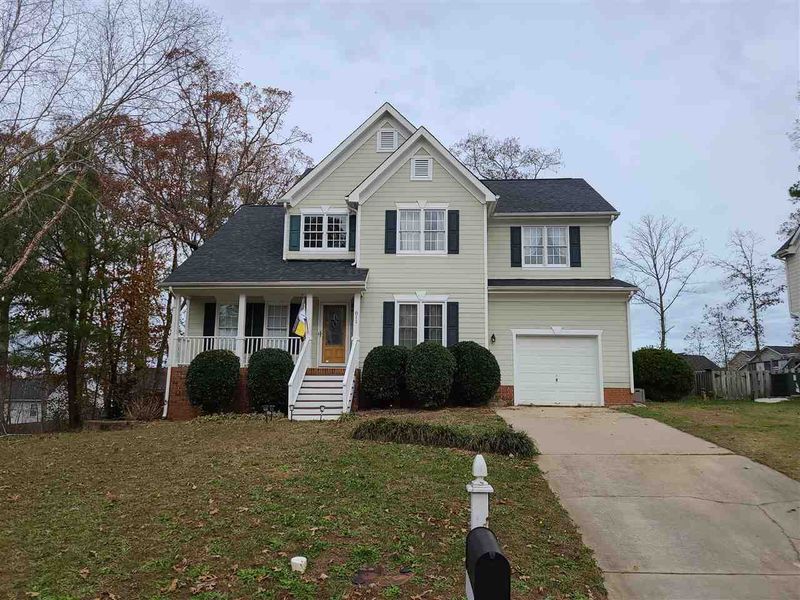 811 Yorkshire Dr, Clayton, NC 27520