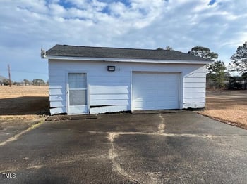 8110 Nc 210 N, Angier, NC 27501