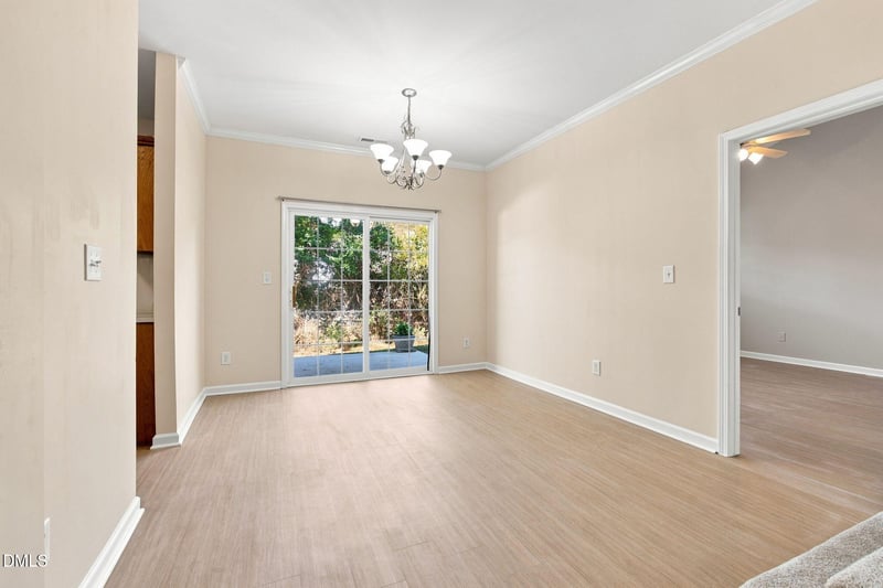 8111 Willowglen Dr, Raleigh, NC 27616