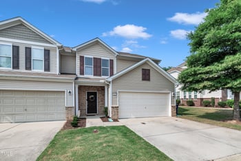 8111 Yaxley Hall Dr, Raleigh, NC 27616