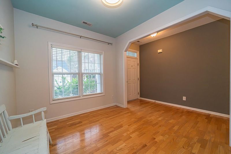 8112 Rolling Glenn Dr, Raleigh, NC 27616