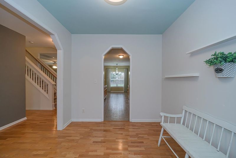 8112 Rolling Glenn Dr, Raleigh, NC 27616