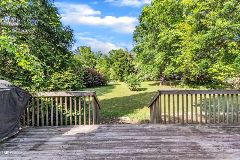 8113 Huskfield Ct, Apex, NC 27539