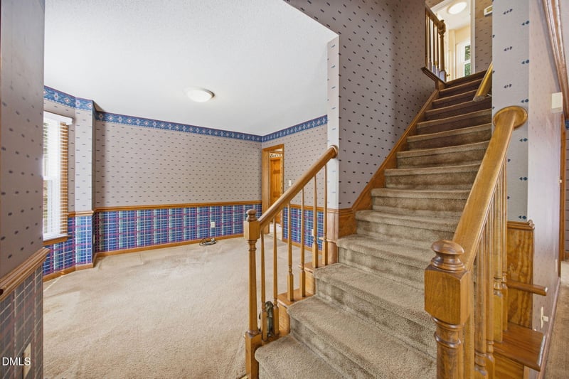 8113 Round Oak Rd, Raleigh, NC 27616