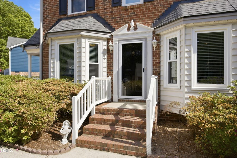 8113 Round Oak Rd, Raleigh, NC 27616