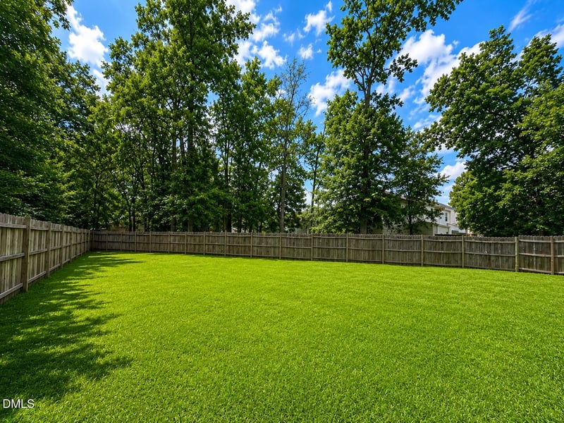 8113 Wynewood Dr, Raleigh, NC 27616