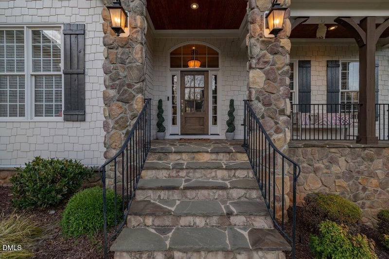 8116 Ortin Ln, Raleigh, NC 27612