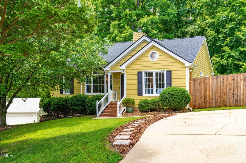 8116 Owenston Ct, Raleigh, NC 27612