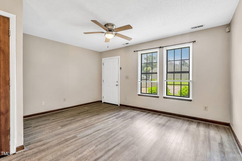 8117 Farmlea Cir, Raleigh, NC 27616