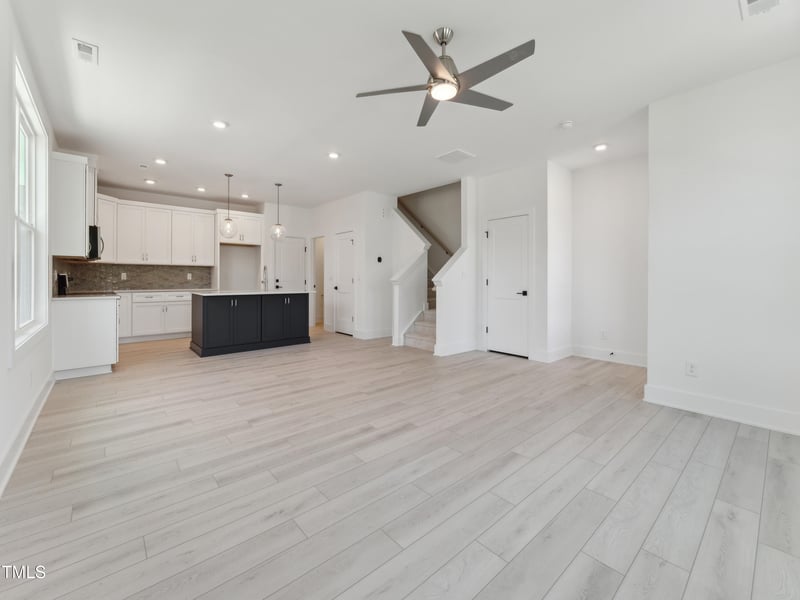812 Barlow Dr #255, Knightdale, NC 27545