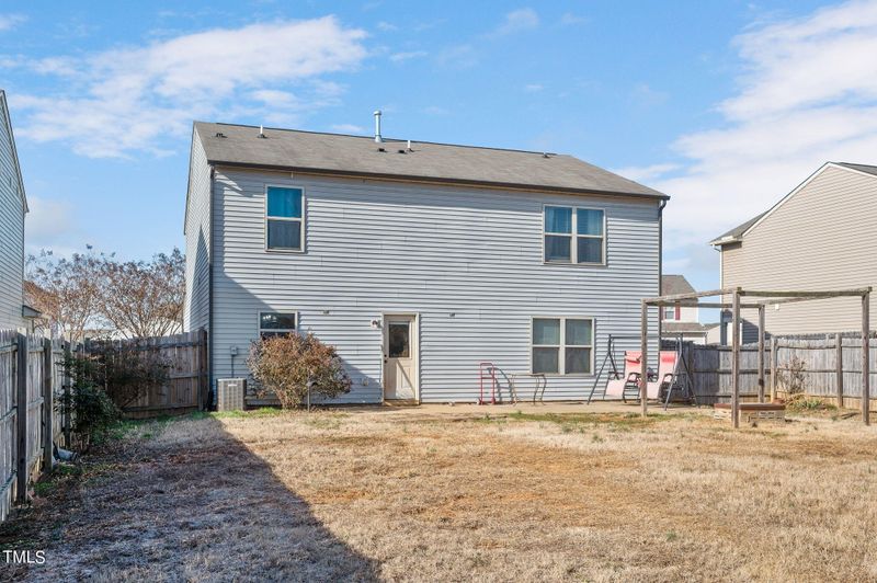 812 Collington Dr, Mebane, NC 27302