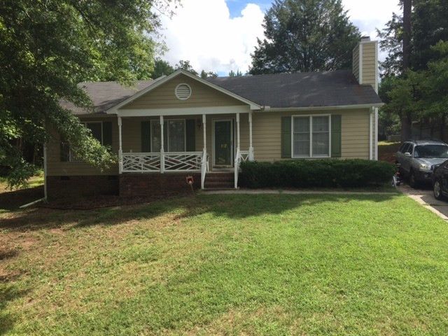 812 Grandview Dr, Durham, NC 27703